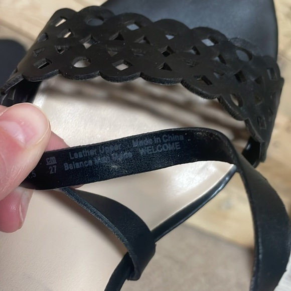 Franco Sarto size 10M Black Leather Cutout Detail Strappy Wedge Dress Sandals - Picture 7 of 7
